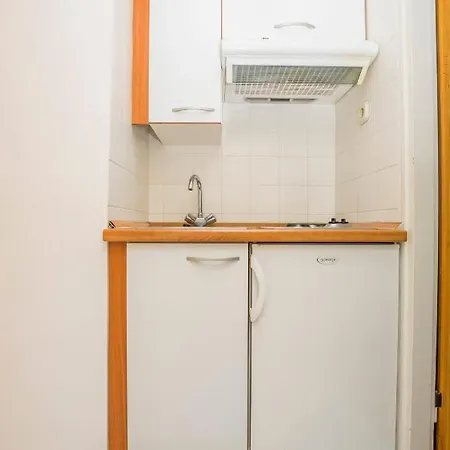 Apartment And Rooms Franka Zaboric Exterior photo
